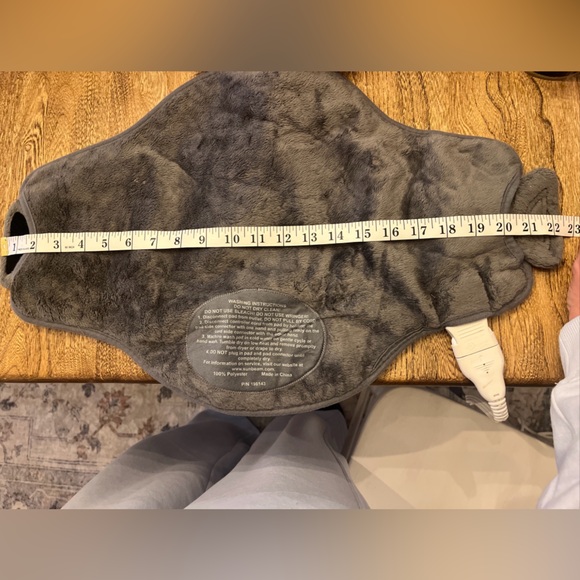 Sunbeam preowned heating pad wraps around body for pain relief gray soft - Picture 7 of 7